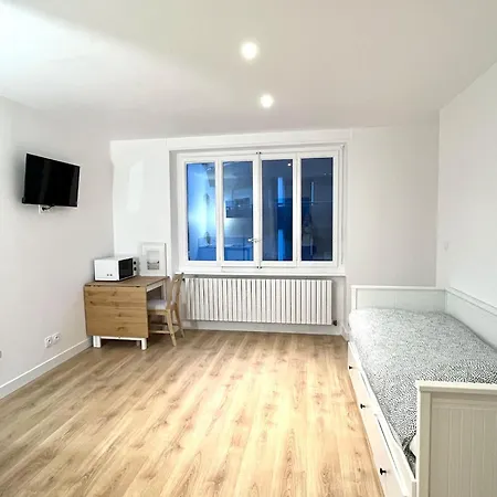 M023 Proche Gare Apartamento
