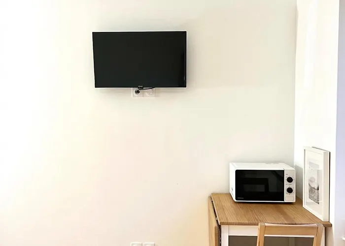 M023 Proche Gare Apartmán